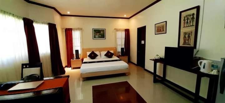 Brazaville Beach Resort Hinoba-an Luaran gambar