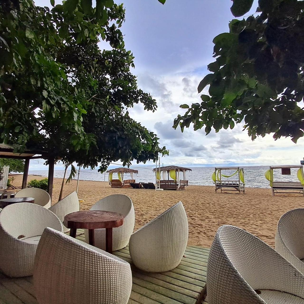 Brazaville Beach Resort Hinoba-an Luaran gambar